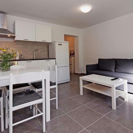 Apartments Mare Водице Экстерьер фото