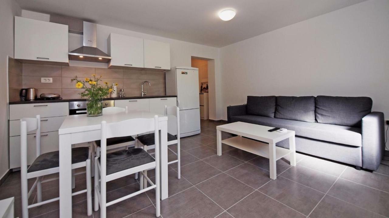 Apartments Mare Водице Экстерьер фото